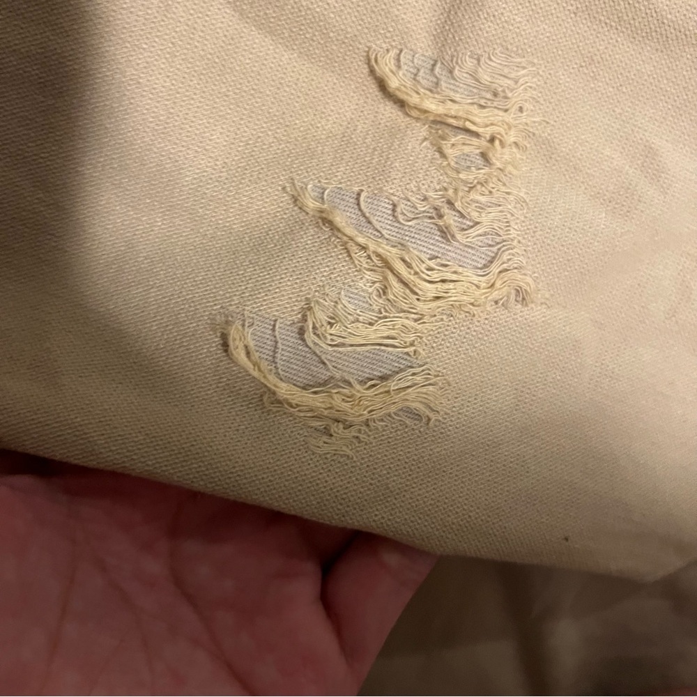 H&M - Ripped Tan sweater - Picture 5 of 5